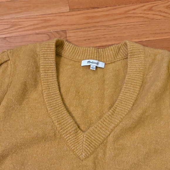 Madewell Yellow V-Neck Sweater - Picture 4 of 7
